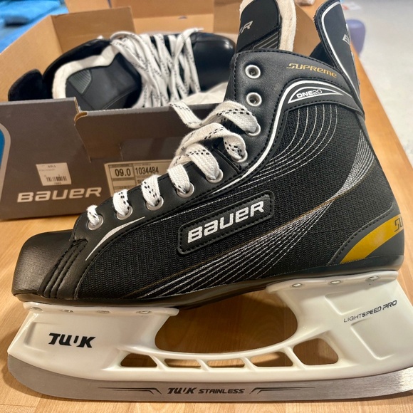 Brand New Bauer Supreme One20 Ice Hockey Skates – Senior Size 9 (Width R) – Mode - Picture 1 of 13